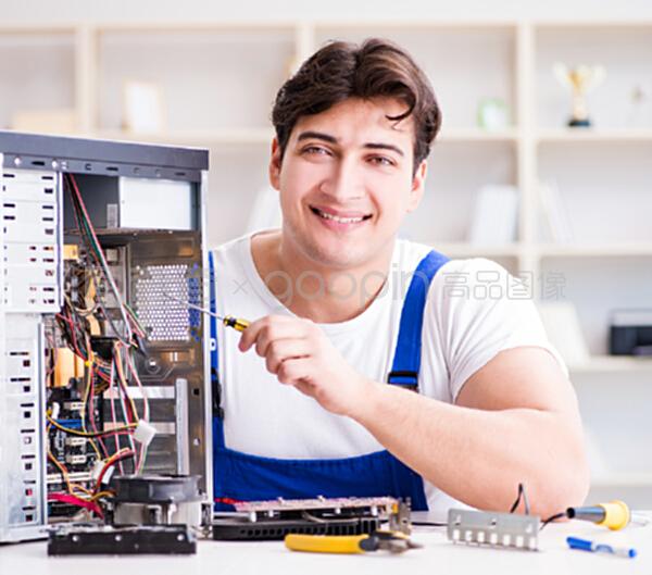 計(jì)算機(jī)修理工的職責(zé)與技能——專注于臺式電腦與輔助設(shè)備維修
